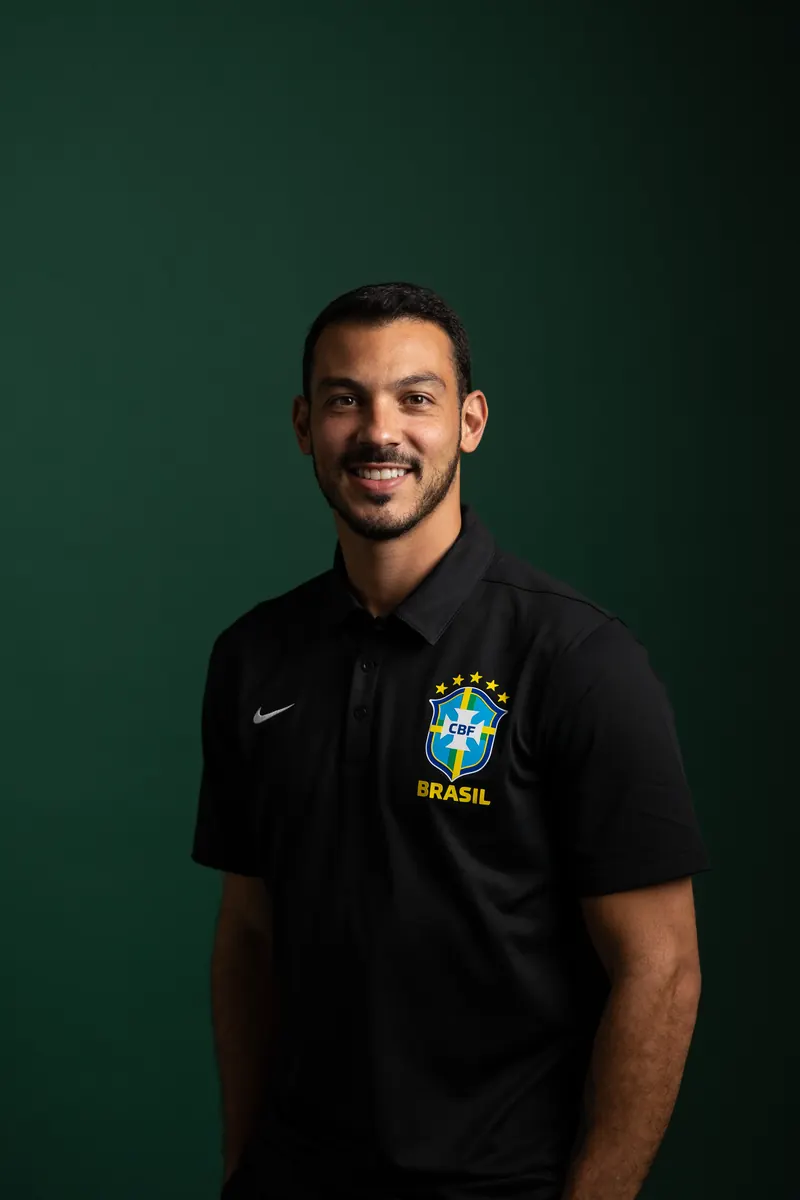 Matheus Maranhão in a CBF polo